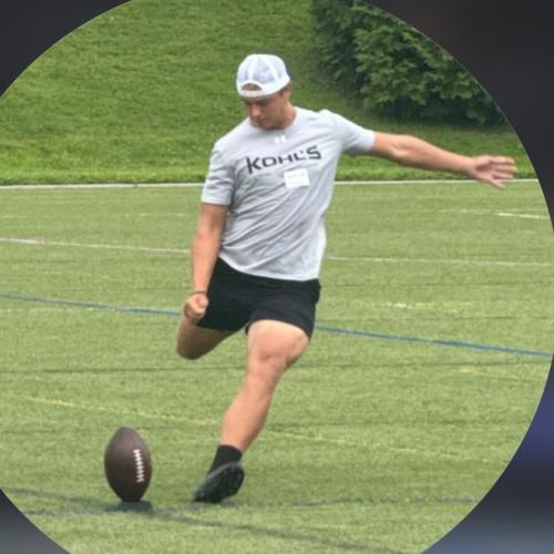 James Reynolds - Photo 1