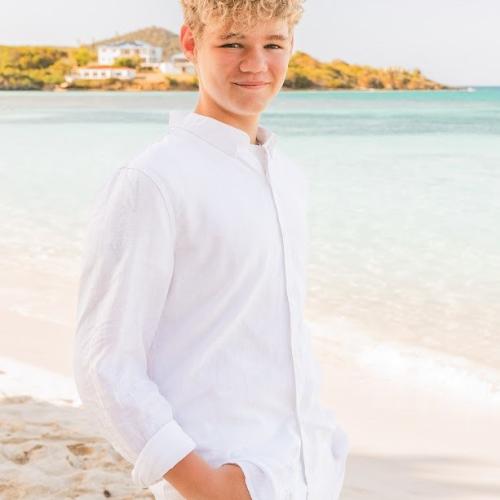 Carter Smith - Photo 1
